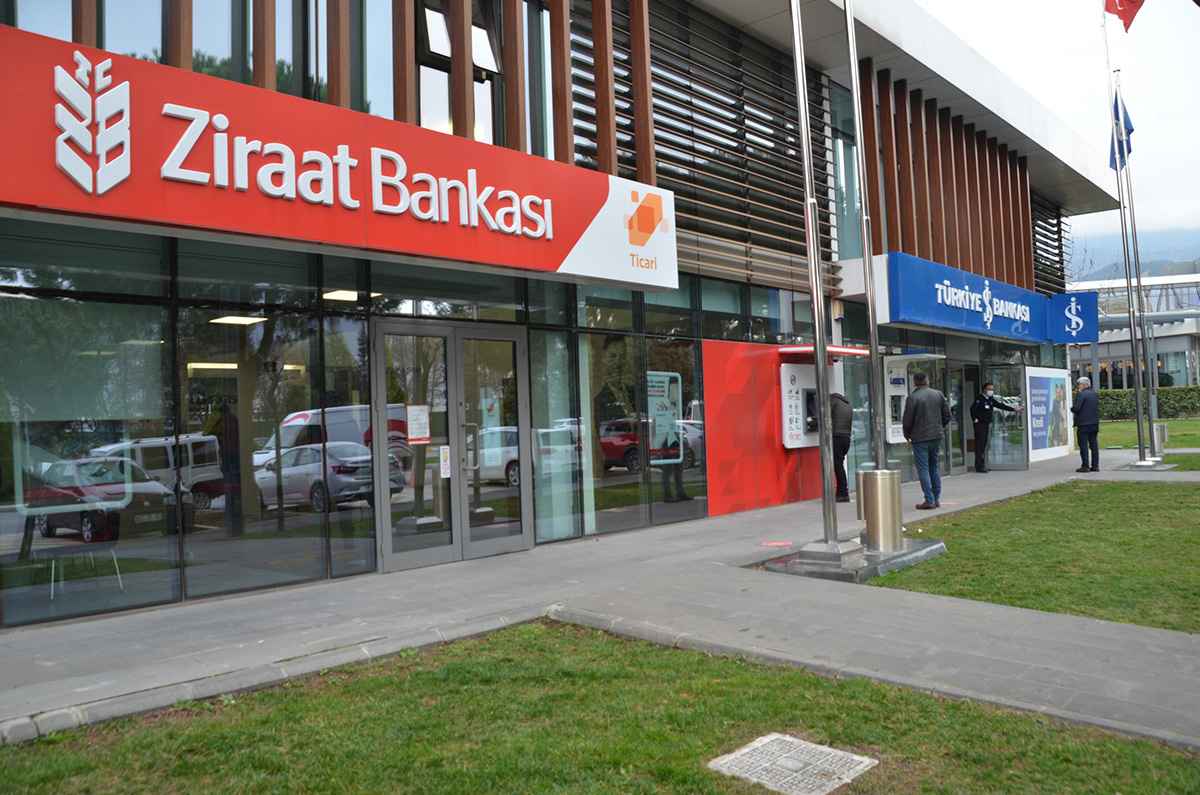 Düşük Faizli İhtiyaç Kredisi Veren Bankalar (Güncel Liste) Düşük Faizli İhtiyaç Kredisi Veren Bankalar (Güncel Liste)