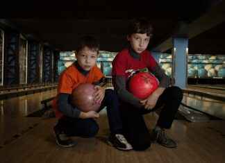 Arıcılık Uzmanı Maaşı: Bal Üretimi ve Arı Besleme Teknikleri Arıcılık Uzmanı Maaşı: Bal Üretimi ve Arı Besleme Teknikleri