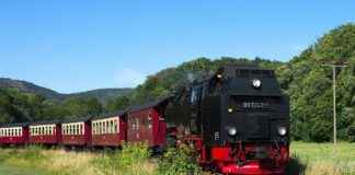 Demiryolu Mühendisi Maaşı: Tren Yolu Tasarımı ve Ulaşım Sistemleri Demiryolu Mühendisi Maaşı: Tren Yolu Tasarımı ve Ulaşım Sistemleri