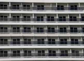 Eğitim Danışmanı Maaşları: Öğrenci Yolu ve Rehberlik Eğitim Danışmanı Maaşları: Öğrenci Yolu ve Rehberlik