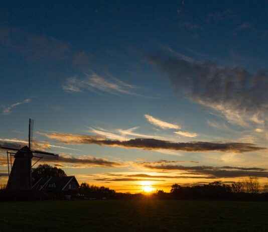 Gazeteci Maaşları: Medya Dünyasında Haber Yazımı Gazeteci Maaşları: Medya Dünyasında Haber Yazımı
