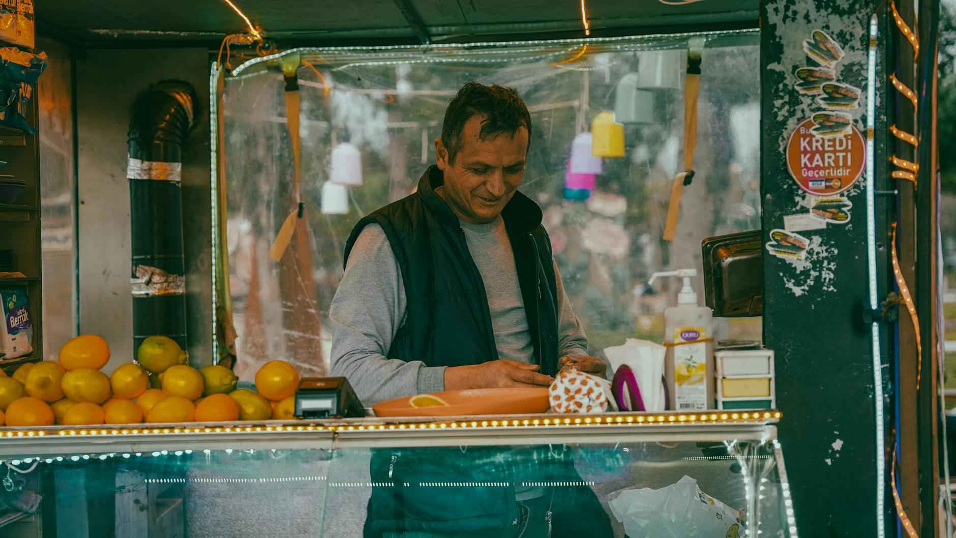 Kredi Faiz Hesaplama: Hızlı ve Kolay Yöntemler 3 Kredi Faiz Oranları Nasıl Belirlenir?