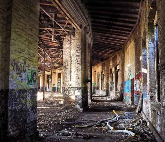Lojistik Uzmanı Maaşı: Tedarik Zinciri Yönetimi ve Depo Operasyonları Lojistik Uzmanı Maaşı: Tedarik Zinciri Yönetimi ve Depo Operasyonları