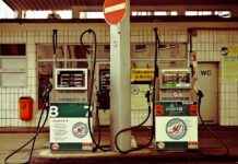 Petroloji Uzmanı Maaşı: Petrokimya ve Enerji Üretimi Petroloji Uzmanı Maaşı: Petrokimya ve Enerji Üretimi