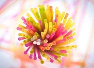 Plastik Enjeksiyon Operatörü Maaşları: Üretim Süreçleri ve Kalite Plastik Enjeksiyon Operatörü Maaşları: Üretim Süreçleri ve Kalite