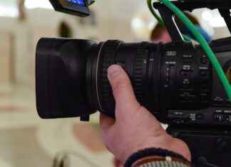 Radyo TV Yayıncısı Maaşı: Medya ve Yayın Sektöründe Kariyer Fırsatları Radyo TV Yayıncısı Maaşı: Medya ve Yayın Sektöründe Kariyer Fırsatları