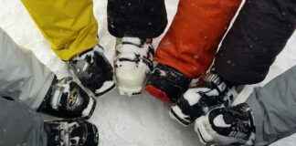 Sesli Kitap Anlatıcısı Maaşı: Dijital Yayıncılık ve Ses Üretimi Gelirleri Sesli Kitap Anlatıcısı Maaşı: Dijital Yayıncılık ve Ses Üretimi Gelirleri