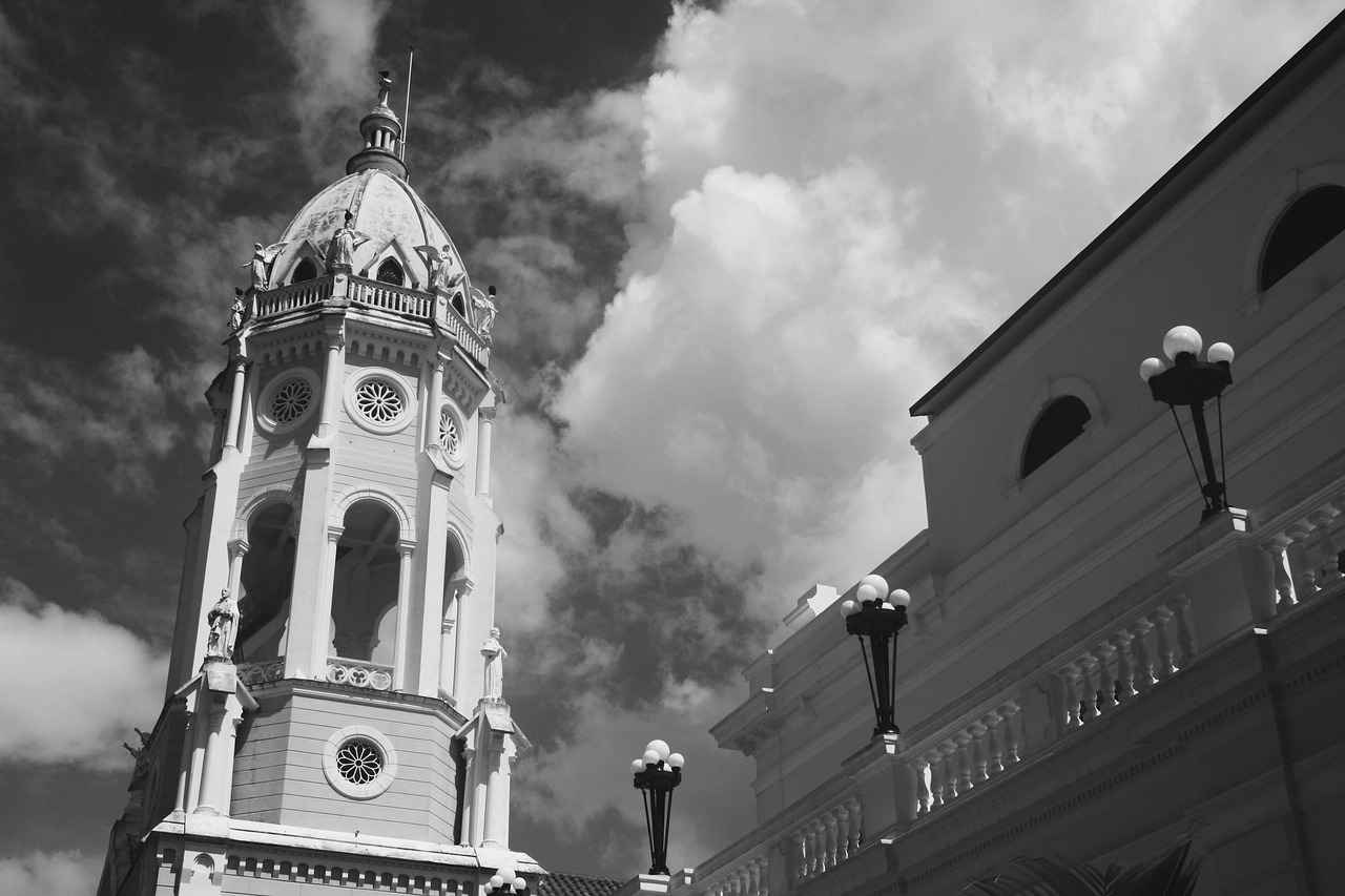 Panama'da Asgari Ücret Fiyatları ve Göçmenler için En Popüler İş İmkanları 1 Panama'da Asgari Ücret Nedir?